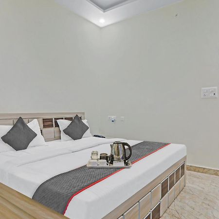 Townhouse P.S.Palace Near Amausi Metro Station ลัคเนา ภายนอก รูปภาพ